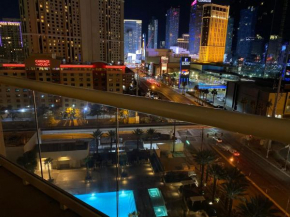 STRIP VIEW! Privately Owned Condo Hotel-The Signature at MGM